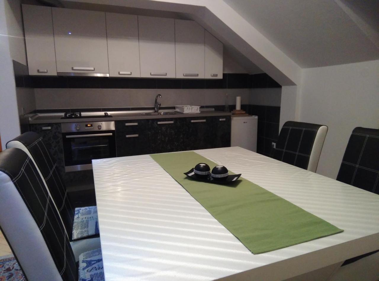 Receptiva Bl Lägenhet Banja Luka Exteriör bild
